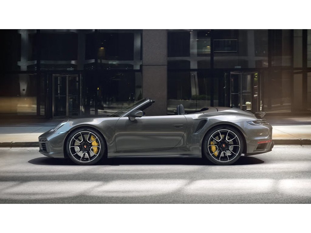 Porsche 911 Turbo S Cabriolet / PDCC / Burmester High End 2024 à Laval, Québec - 2 - w1024h768px
