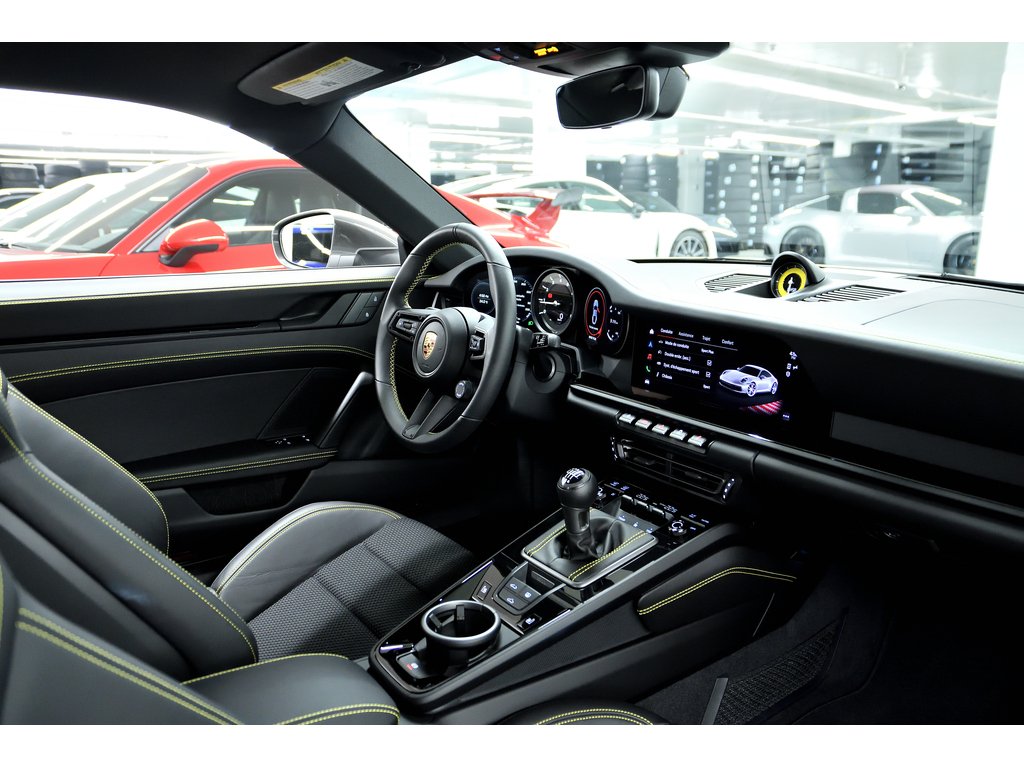 2024 Porsche 911 Carrera T Coupe / AeroKit / Manual / BOSE in Laval, Quebec - 35 - w1024h768px