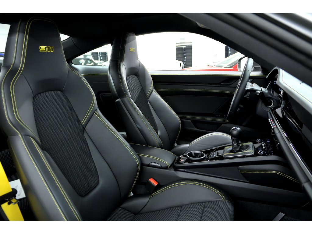 2024 Porsche 911 Carrera T Coupe / AeroKit / Manual / BOSE in Laval, Quebec - 38 - w1024h768px