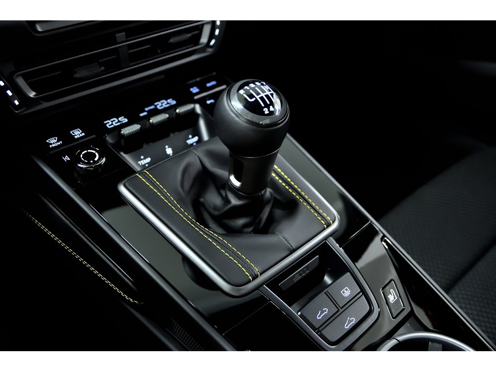 2024 Porsche 911 Carrera T Coupe / AeroKit / Manual / BOSE in Laval, Quebec - 28 - w1024h768px