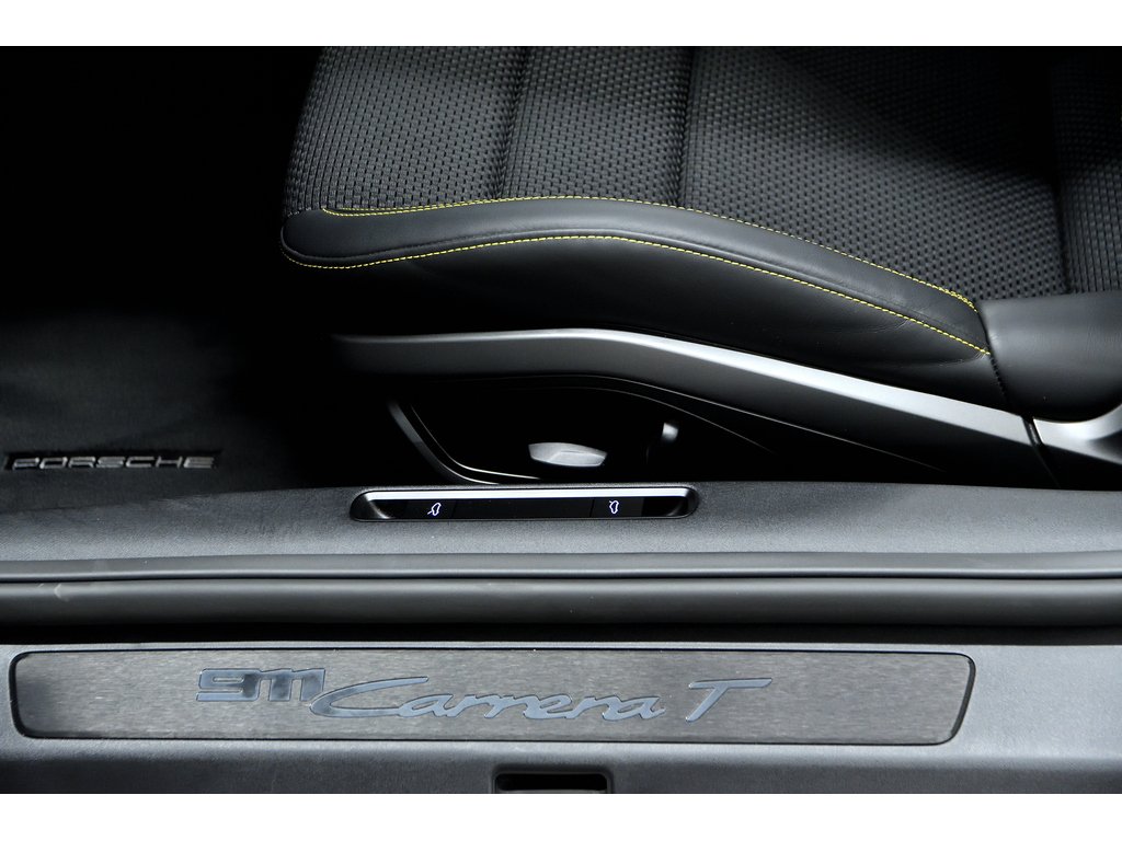 2024 Porsche 911 Carrera T Coupe / AeroKit / Manual / BOSE in Laval, Quebec - 34 - w1024h768px