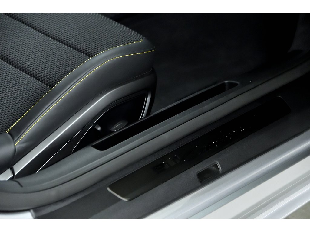 2024 Porsche 911 Carrera T Coupe / AeroKit / Manual / BOSE in Laval, Quebec - 37 - w1024h768px