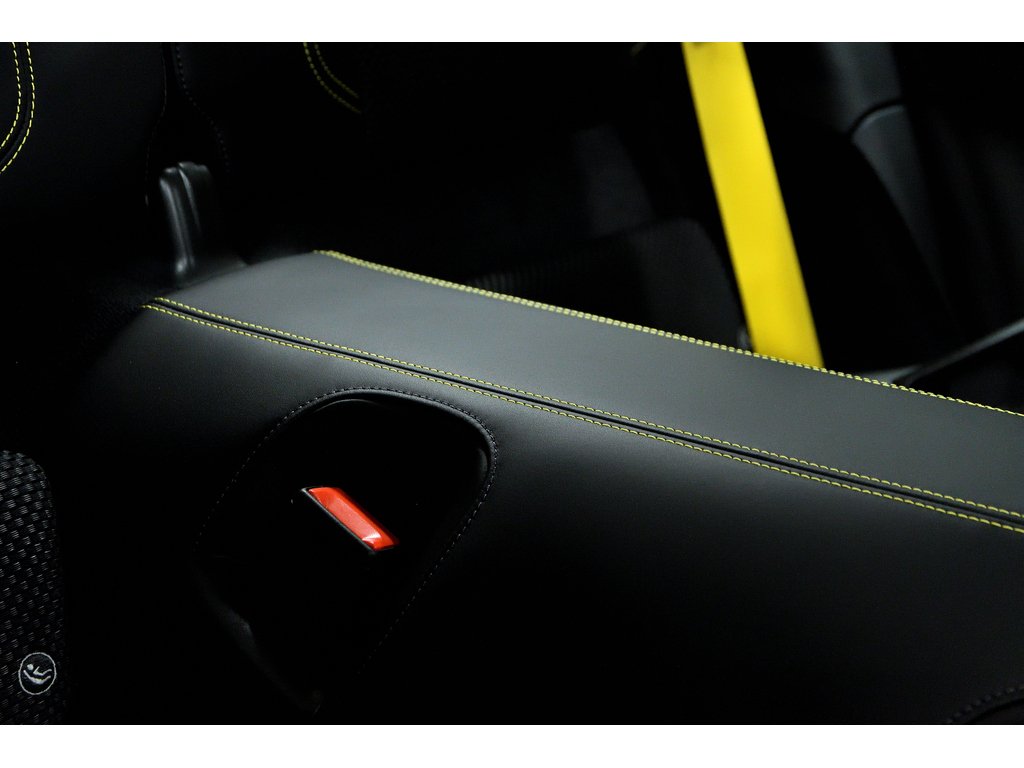 2024 Porsche 911 Carrera T Coupe / AeroKit / Manual / BOSE in Laval, Quebec - 43 - w1024h768px