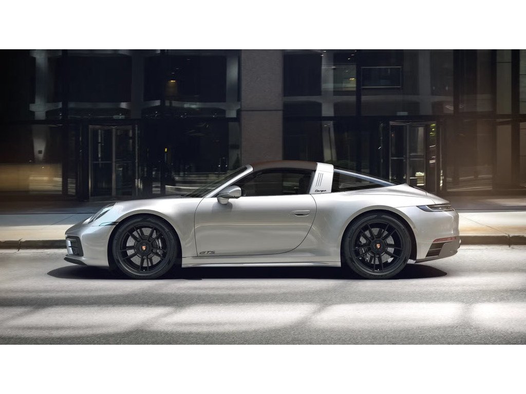 2024 Porsche 911 Targa 4 GTS / Transmission Manuelle / BOSE in Laval, Quebec - 5 - w1024h768px