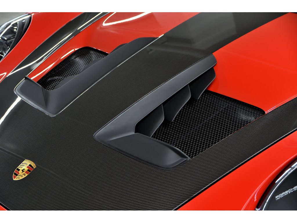 2024 Porsche 911 GT3 RS Coupe / Weissach Package / PCCBs in Laval, Quebec - 7 - w1024h768px