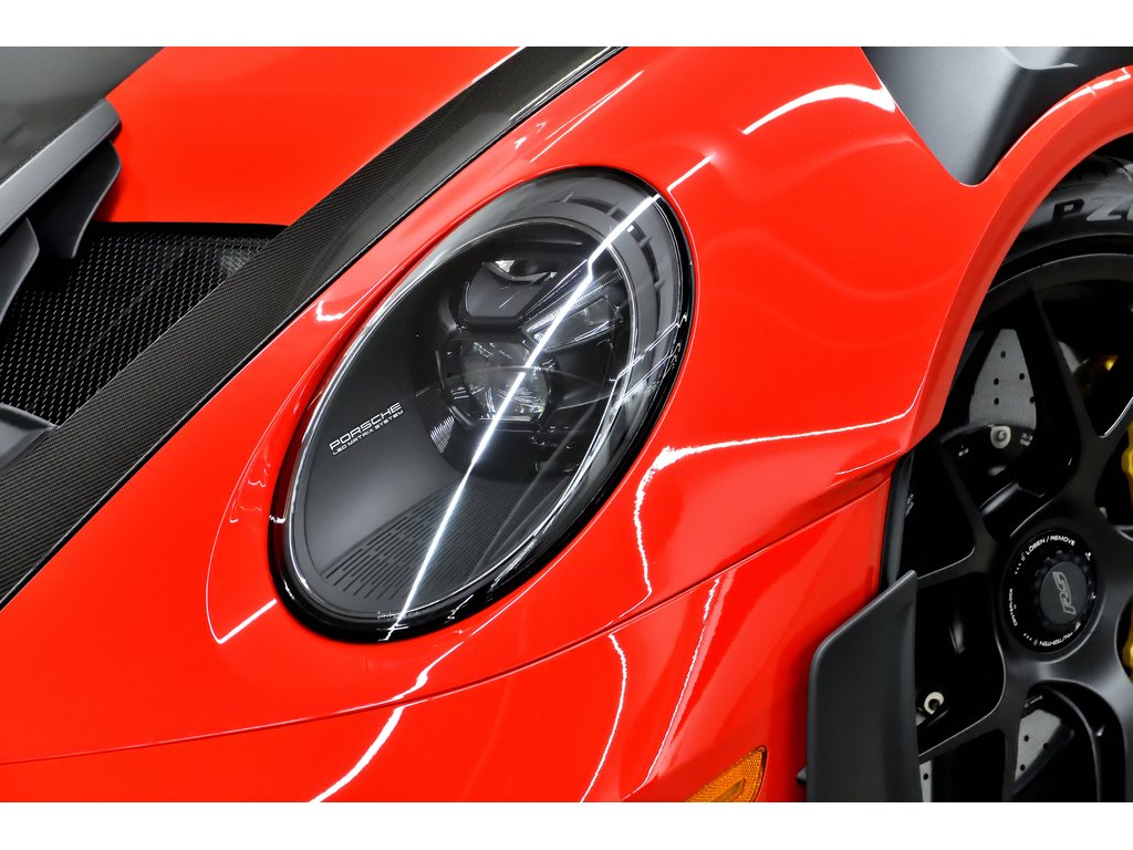 2024 Porsche 911 GT3 RS Coupe / Weissach Package / PCCBs in Laval, Quebec - 8 - w1024h768px