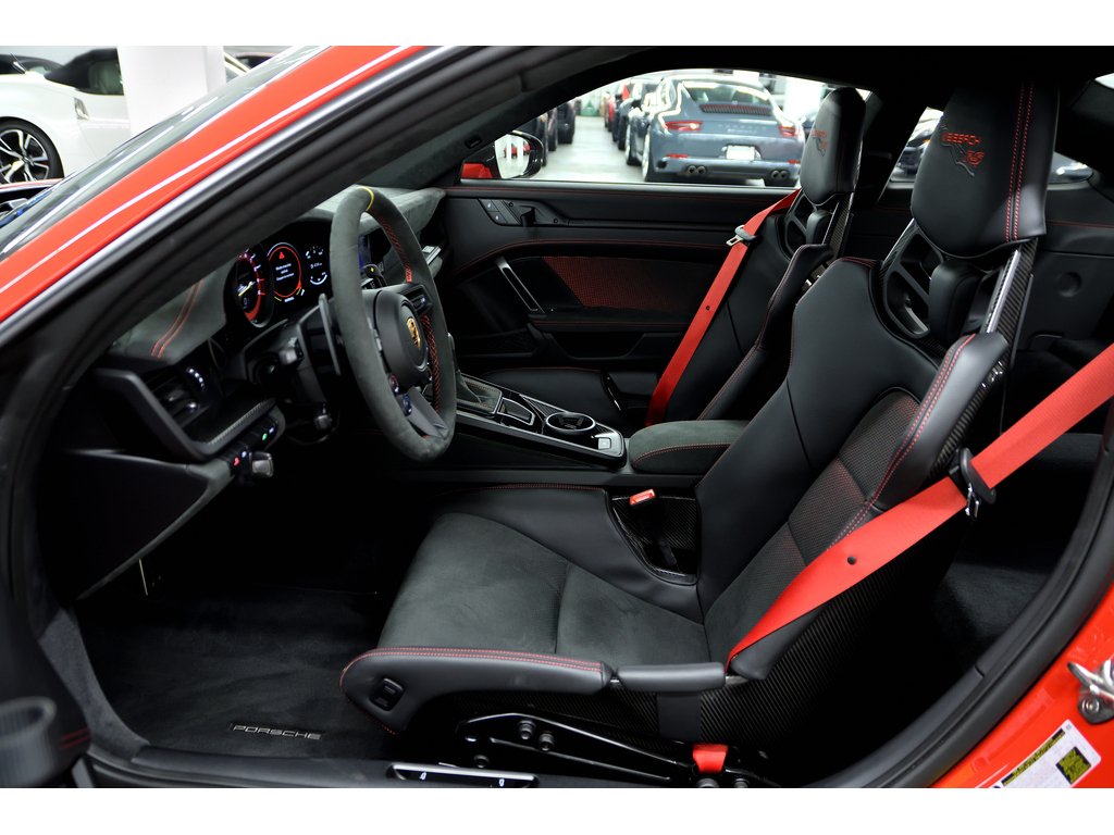 2024 Porsche 911 GT3 RS Coupe / Weissach Package / PCCBs in Laval, Quebec - 14 - w1024h768px
