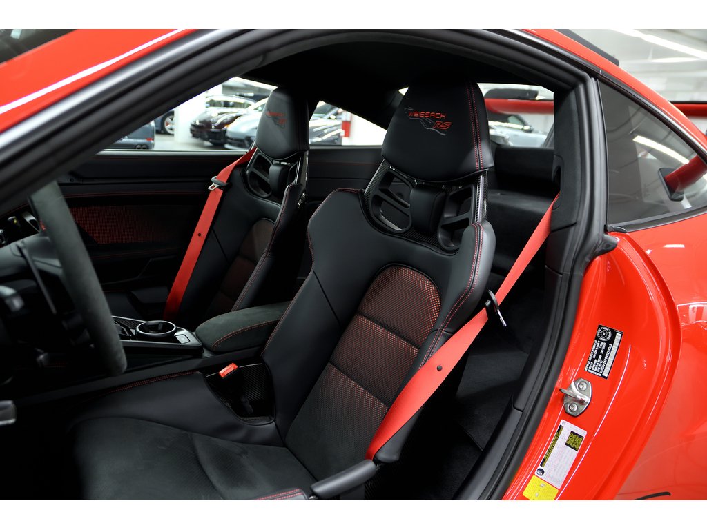 Porsche 911 GT3 RS Coupe / Weissach Package / PCCBs 2024 à Laval, Québec - 16 - w1024h768px