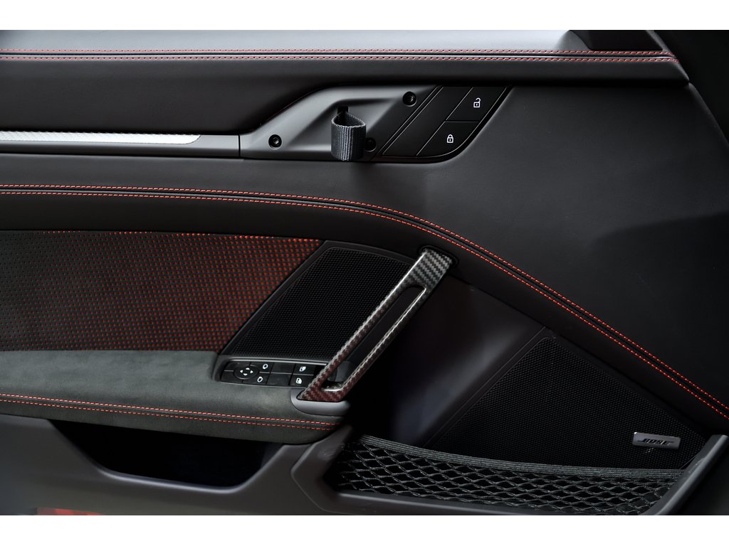 2024 Porsche 911 GT3 RS Coupe / Weissach Package / PCCBs in Laval, Quebec - 34 - w1024h768px