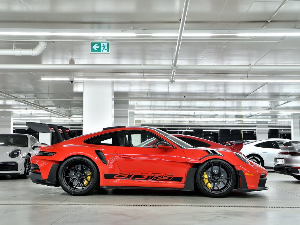 2024 Porsche 911 GT3 RS Coupe / Weissach Package / PCCBs in Laval, Quebec - 2 - w1024h768px