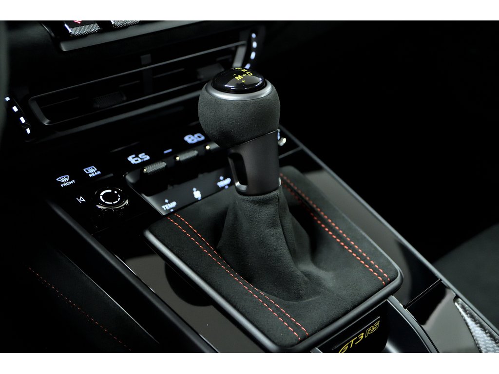 2024 Porsche 911 GT3 RS Coupe / Weissach Package / PCCBs in Laval, Quebec - 31 - w1024h768px