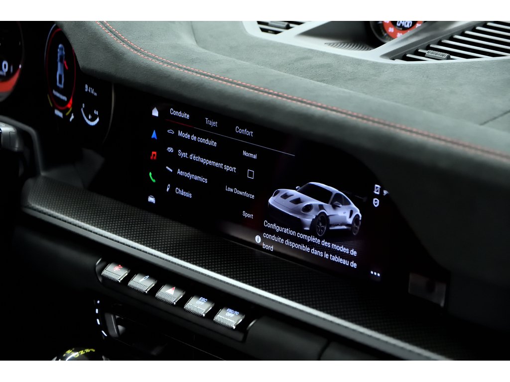 2024 Porsche 911 GT3 RS Coupe / Weissach Package / PCCBs in Laval, Quebec - 38 - w1024h768px