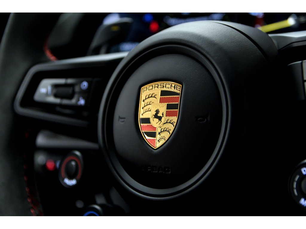Porsche 911 GT3 RS Coupe / Weissach Package / PCCBs 2024 à Laval, Québec - 22 - w1024h768px