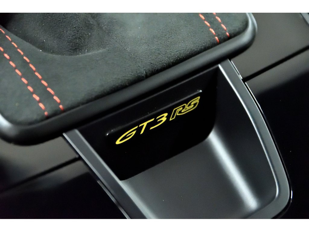 2024 Porsche 911 GT3 RS Coupe / Weissach Package / PCCBs in Laval, Quebec - 32 - w1024h768px