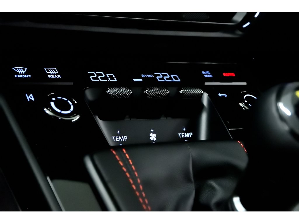 Porsche 911 GT3 / Transmission manuelle / Front Axle Lift 2024 à Laval, Québec - 27 - w1024h768px