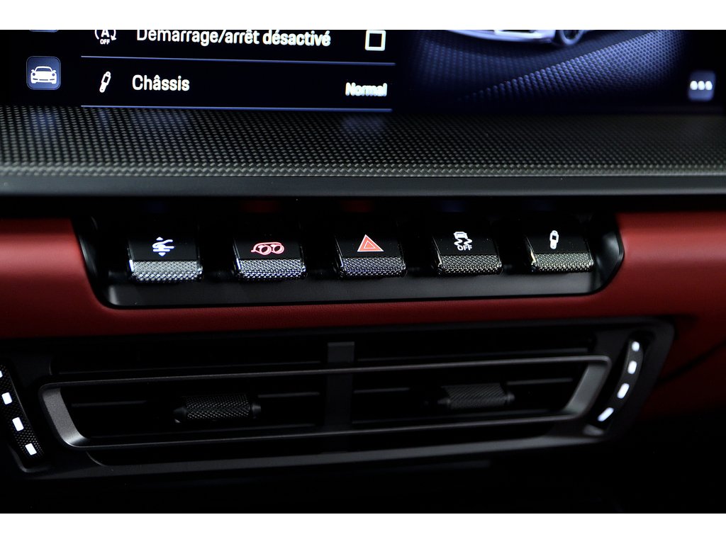 Porsche 911 Carrera GTS Coupe / Premium Package / Front Axle 2024 à Laval, Québec - 26 - w1024h768px