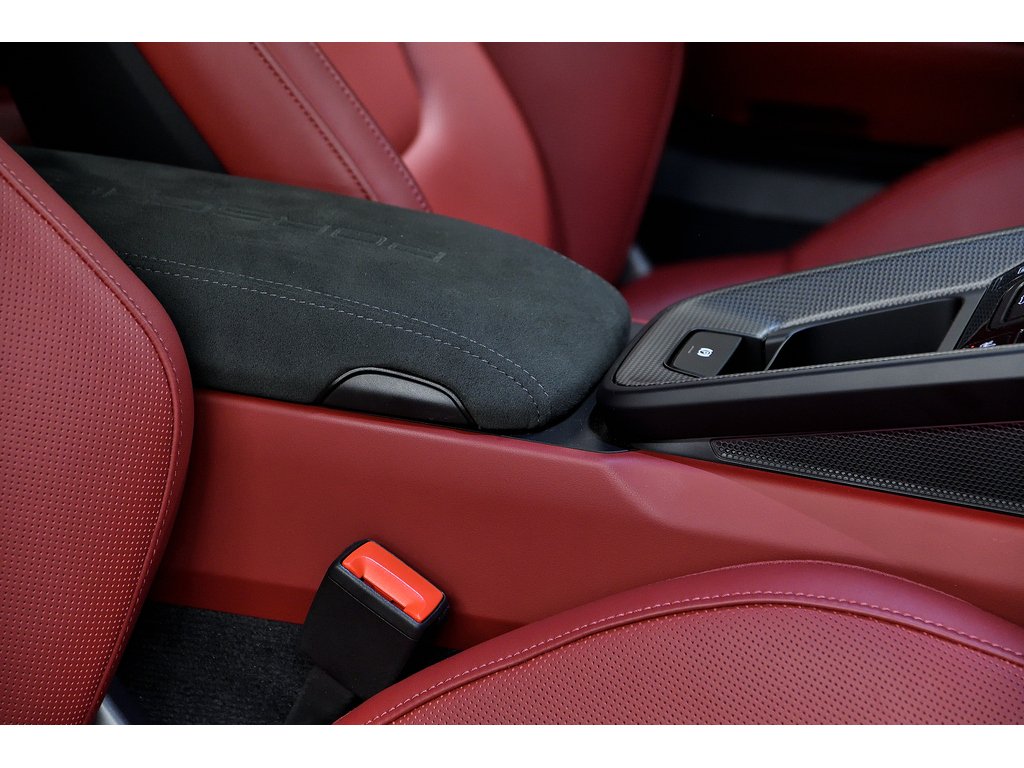 Porsche 911 Carrera GTS Coupe / Premium Package / Front Axle 2024 à Laval, Québec - 37 - w1024h768px