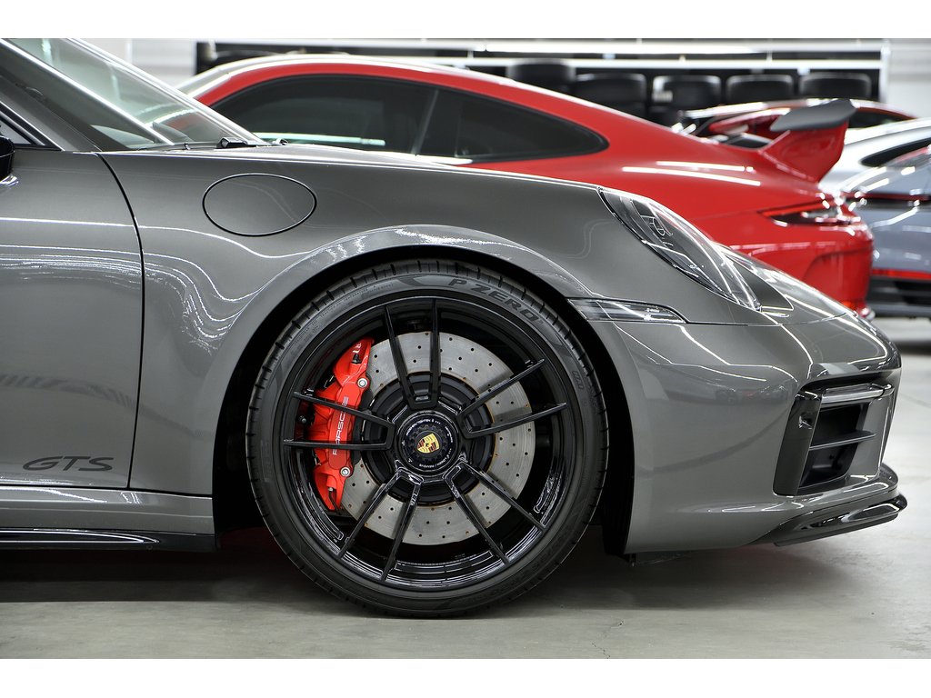 Porsche 911 Carrera GTS Coupe / Premium Package / Front Axle 2024 à Laval, Québec - 9 - w1024h768px
