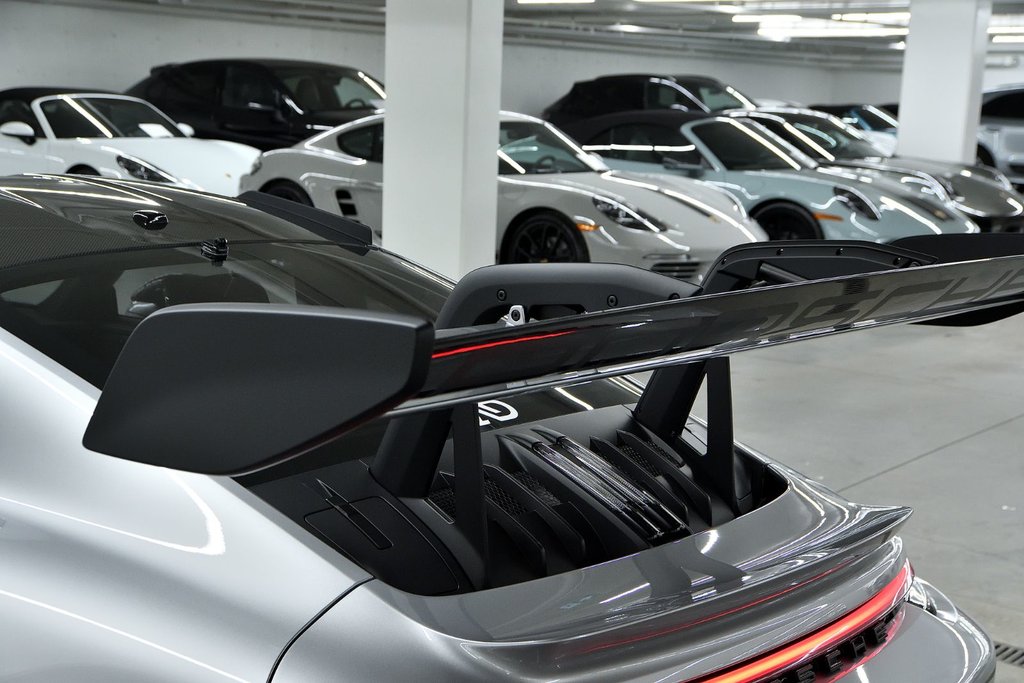 2024 Porsche 911 GT3 RS in Laval, Quebec - 14 - w1024h768px