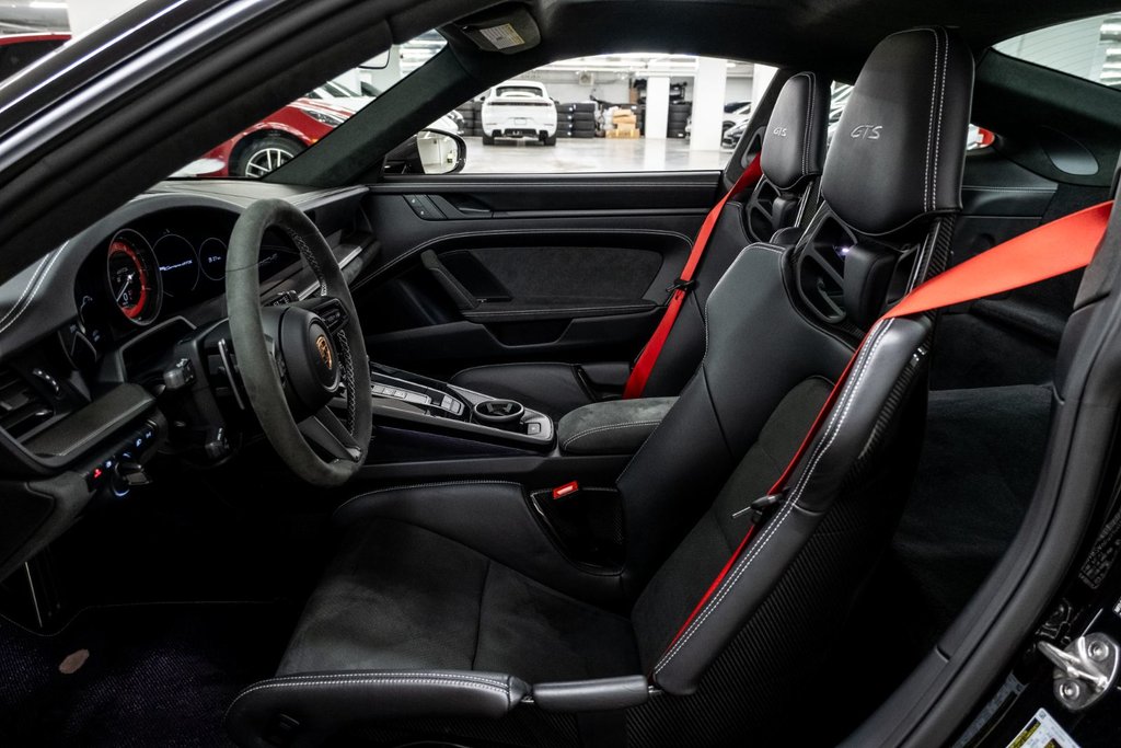 Porsche 911  2024 à Laval, Québec - 14 - w1024h768px