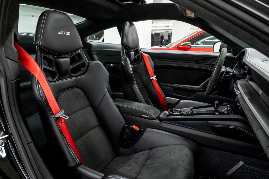 Porsche 911  2024 à Laval, Québec - 26 - w1024h768px