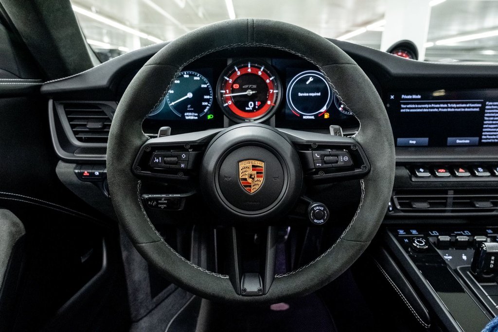 Porsche 911  2024 à Laval, Québec - 17 - w1024h768px