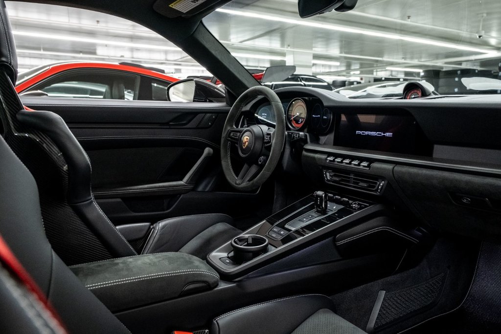 Porsche 911  2024 à Laval, Québec - 13 - w1024h768px