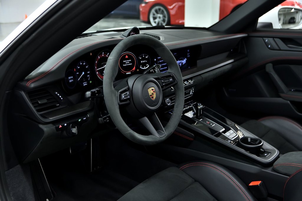 Porsche 911  2024 à Laval, Québec - 15 - w1024h768px