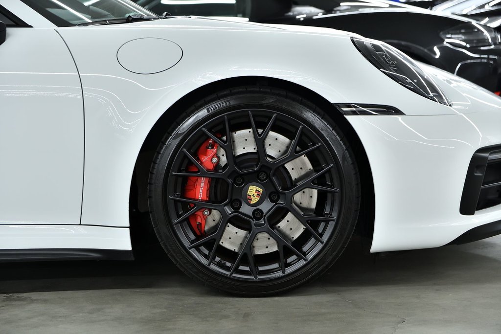 Porsche 911  2024 à Laval, Québec - 9 - w1024h768px