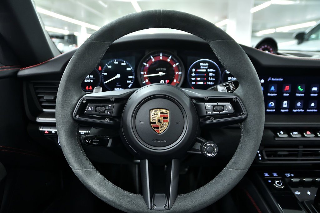 Porsche 911  2024 à Laval, Québec - 21 - w1024h768px