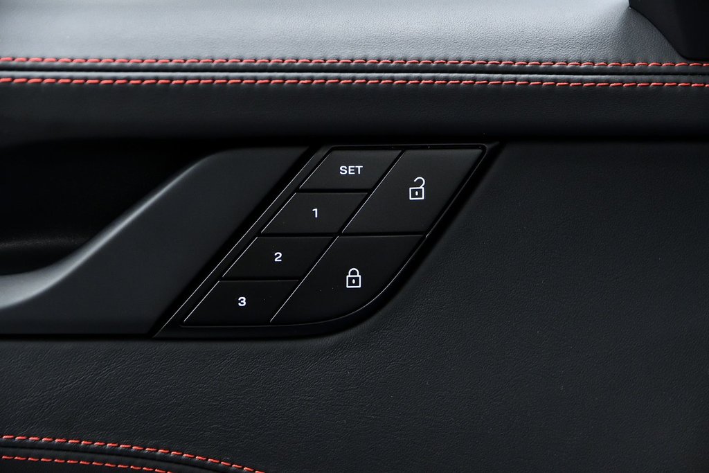 Porsche 911  2024 à Laval, Québec - 34 - w1024h768px