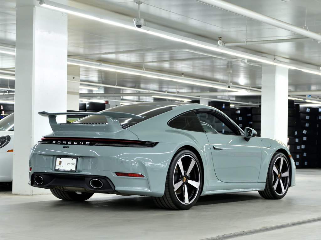 Porsche 911 Carrera Coupe / Aerokit / Sport Package / BOSE 2025 à Laval, Québec - 7 - w1024h768px
