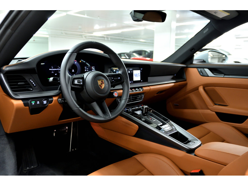 Porsche 911 Carrera Coupe / Aerokit / Sport Package / BOSE 2025 à Laval, Québec - 11 - w1024h768px