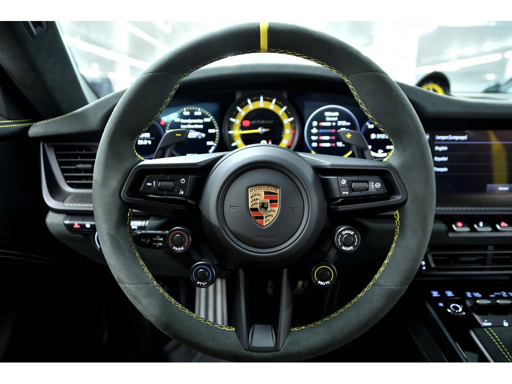 Porsche 911 GT3 RS Coupe / Weissach / PCCBs / 100% Protex 2025 à Laval, Québec - 18 - w1024h768px