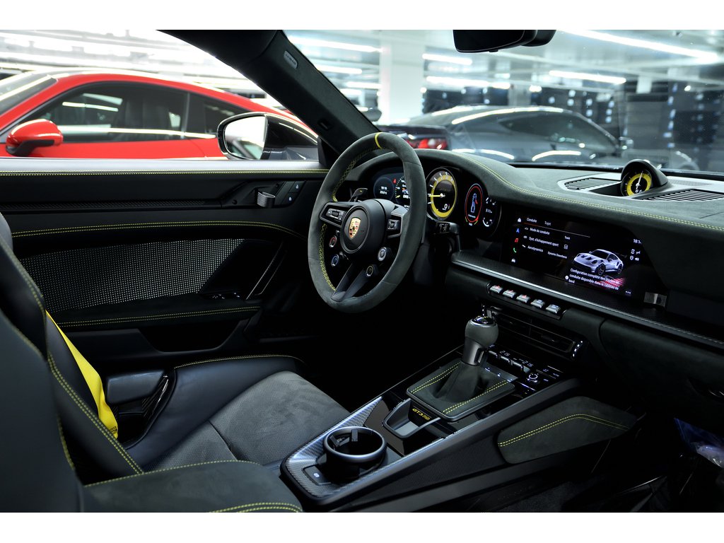 Porsche 911 GT3 RS Coupe / Weissach / PCCBs / 100% Protex 2025 à Laval, Québec - 34 - w1024h768px