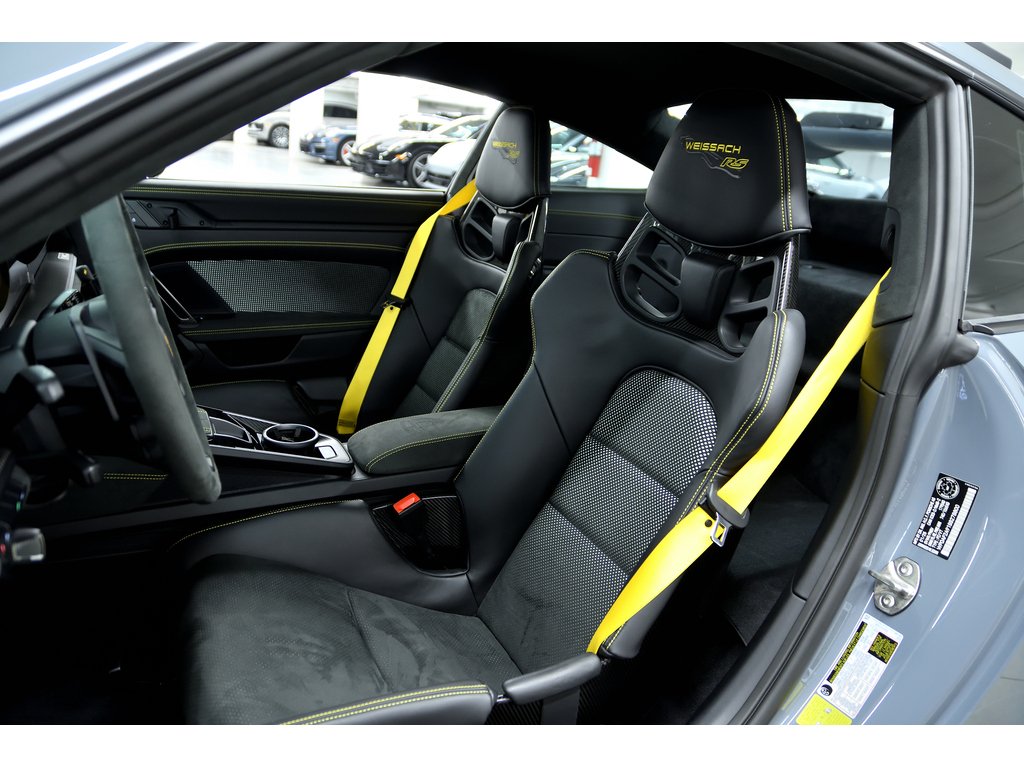 Porsche 911 GT3 RS Coupe / Weissach / PCCBs / 100% Protex 2025 à Laval, Québec - 15 - w1024h768px