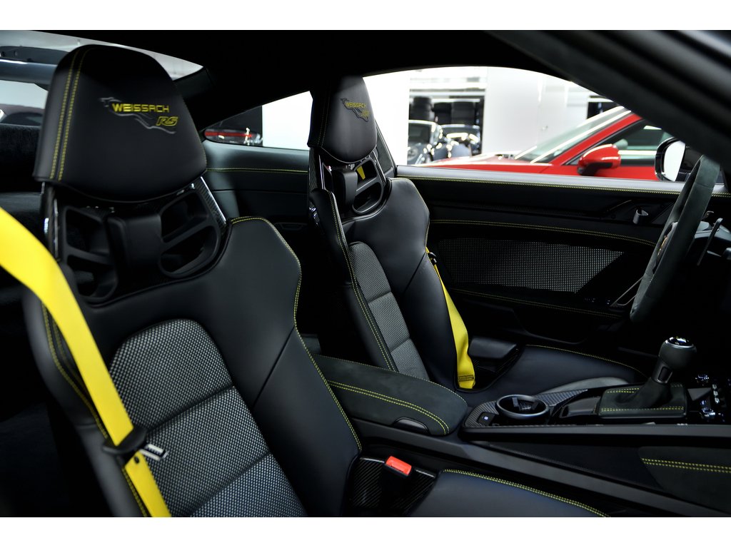Porsche 911 GT3 RS Coupe / Weissach / PCCBs / 100% Protex 2025 à Laval, Québec - 37 - w1024h768px