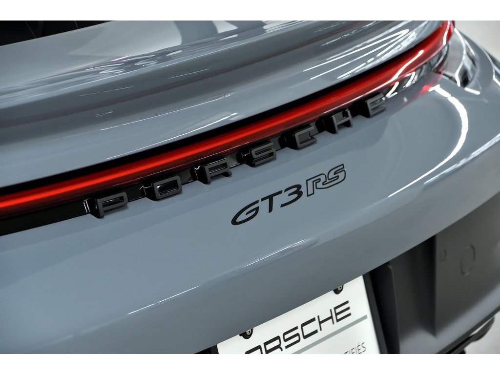 Porsche 911 GT3 RS Coupe / Weissach / PCCBs / 100% Protex 2025 à Laval, Québec - 43 - w1024h768px