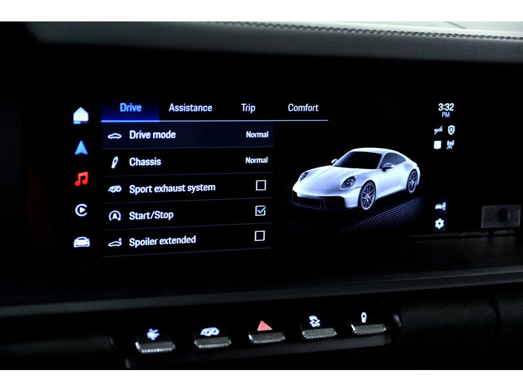 2025 Porsche 911 Carrera GTS Coupe / Premium Package / Burmester in Laval, Quebec - 24 - w1024h768px