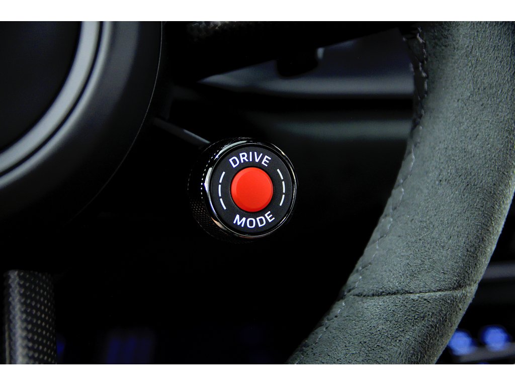 2025 Porsche 911 Carrera GTS Coupe / Premium Package / Burmester in Laval, Quebec - 20 - w1024h768px