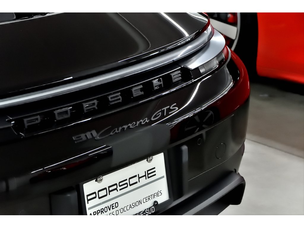 2025 Porsche 911 Carrera GTS Coupe / Premium Package / Burmester in Laval, Quebec - 38 - w1024h768px