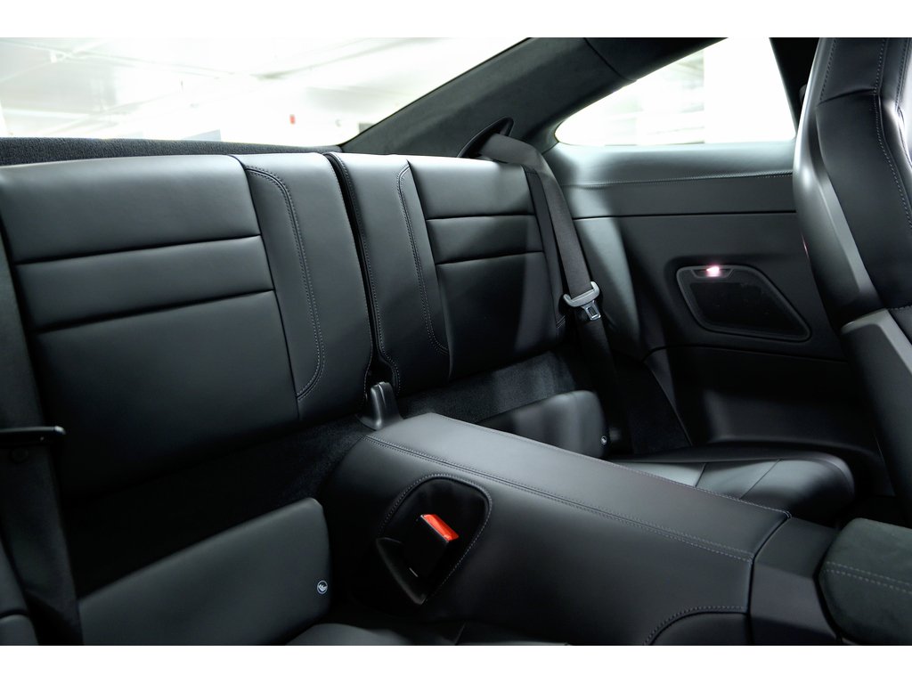 2025 Porsche 911 Carrera GTS Coupe / Premium Package / Burmester in Laval, Quebec - 38 - w1024h768px