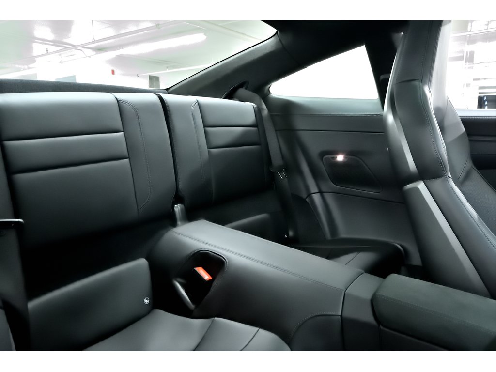 2025 Porsche 911 Carrera GTS Coupe / Premium Package / Burmester in Laval, Quebec - 37 - w1024h768px