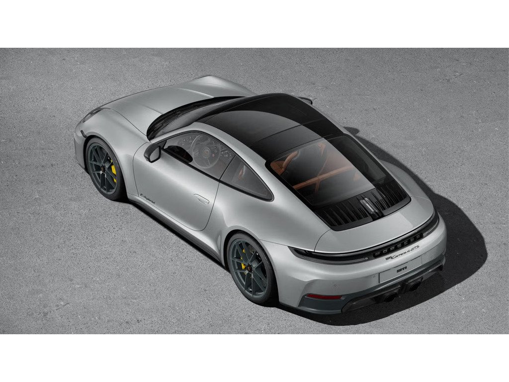 2025 Porsche 911 Carrera 4 GTS Coupe in Laval, Quebec - 4 - w1024h768px