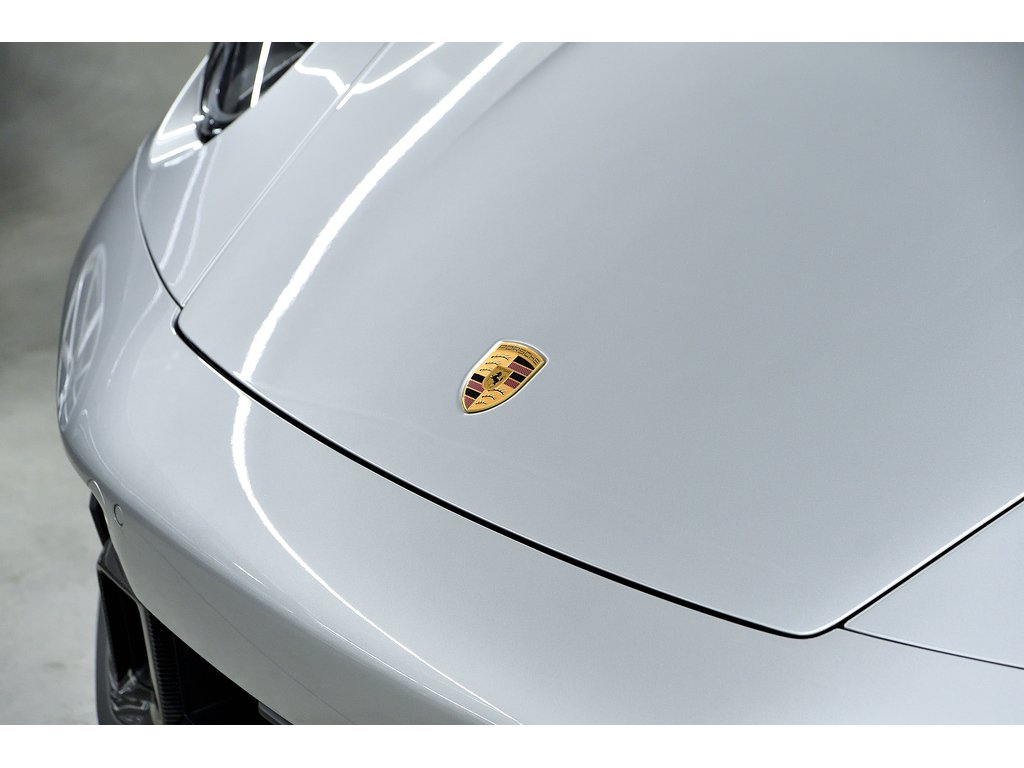 2025 Porsche 911 Carrera 4 GTS Coupe in Laval, Quebec - 6 - w1024h768px