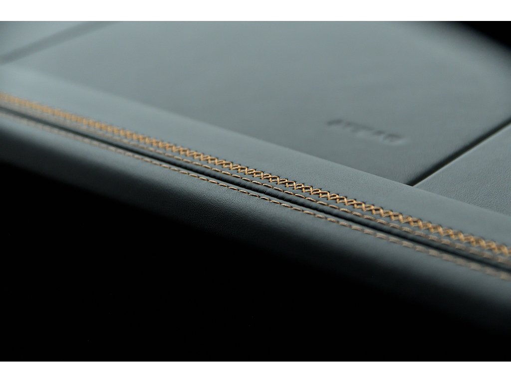 2025 Porsche 911 Carrera 4 GTS Coupe in Laval, Quebec - 42 - w1024h768px