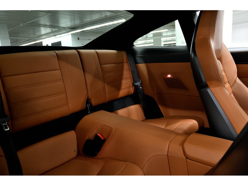 2025 Porsche 911 Carrera 4 GTS Coupe in Laval, Quebec - 47 - w1024h768px