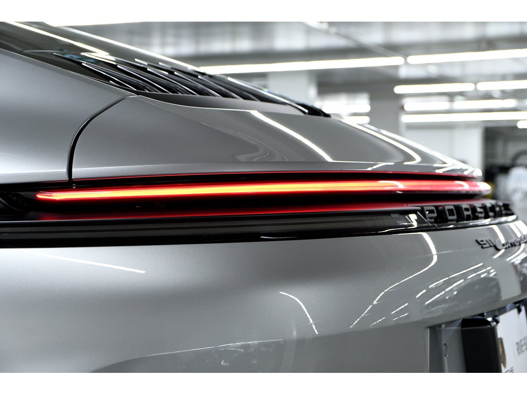 2025 Porsche 911 Carrera 4 GTS Coupe in Laval, Quebec - 51 - w1024h768px