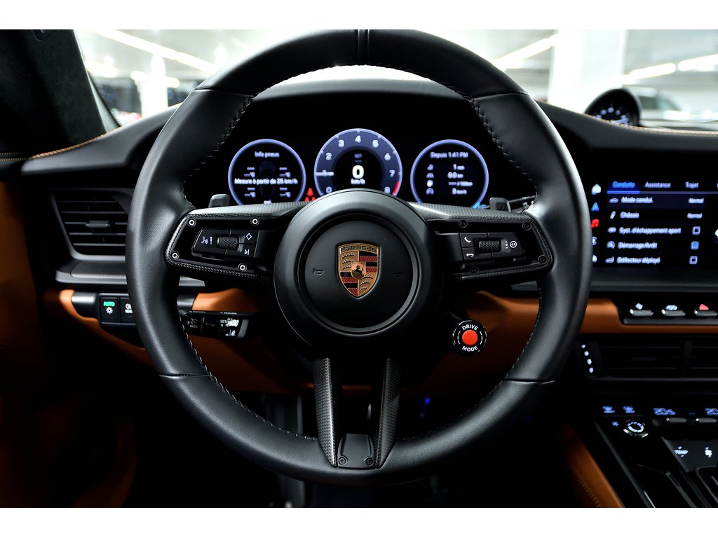 2025 Porsche 911 Carrera 4 GTS Coupe in Laval, Quebec - 24 - w1024h768px