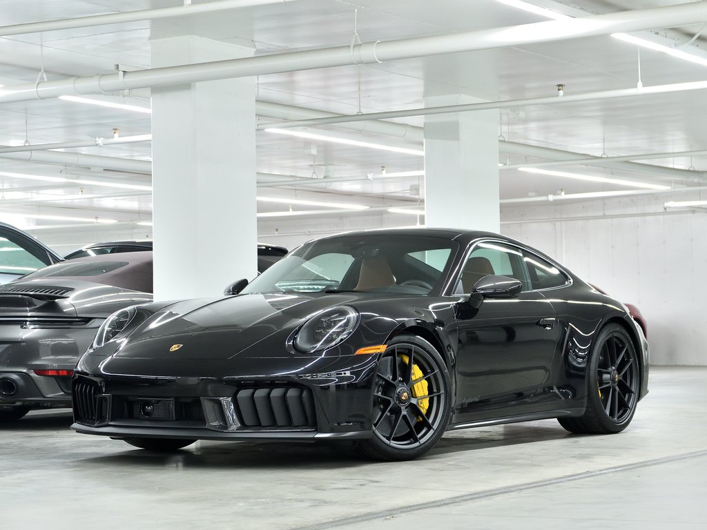 2025 Porsche 911 Carrera GTS Coupe / PCCBs / Front Axle / Premium in Laval, Quebec - 1 - w1024h768px